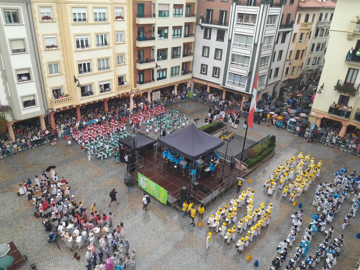 Appartamento Piso centrico amplio-luminoso Zarautz Esterno foto