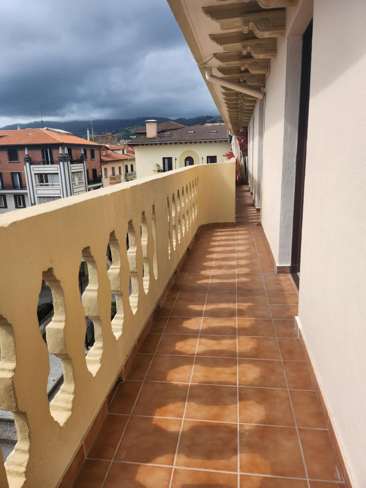 Appartamento Piso centrico amplio-luminoso Zarautz Esterno foto